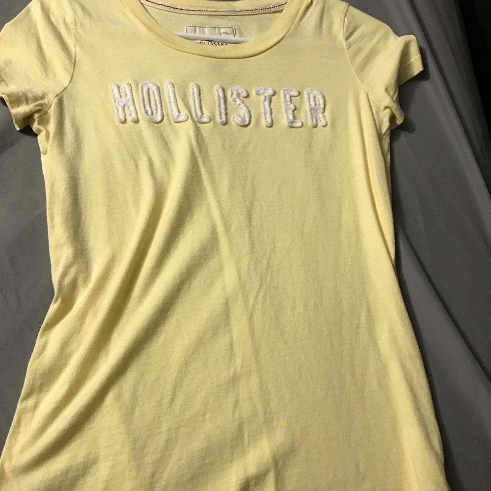 Hollister Tee